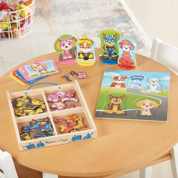 Продукт Melissa and Doug Paw Patrol - Кутия с магнитни фигури  - 0 - BG Hlapeta